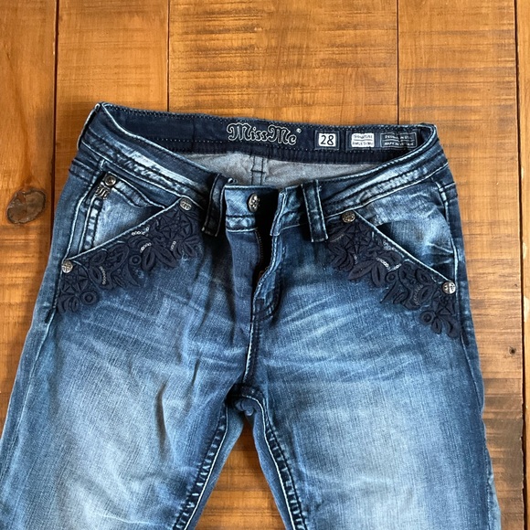 Women Miss Me Signature Ankle Skinny, Size 28 - Picture 2 of 3